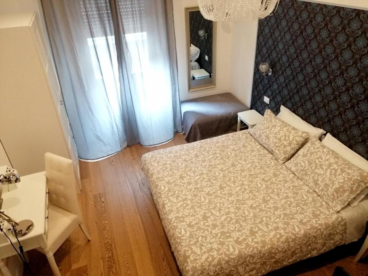 Dante Rooms And Apartment トレント エクステリア 写真