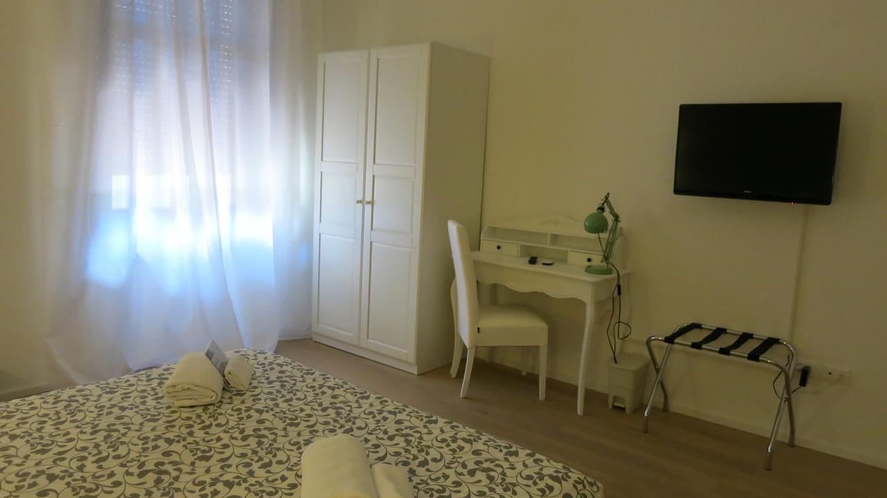 Dante Rooms And Apartment トレント エクステリア 写真