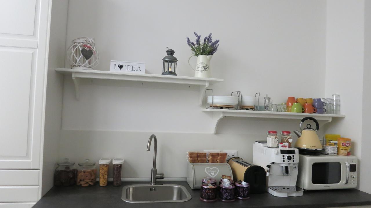 Dante Rooms And Apartment トレント エクステリア 写真
